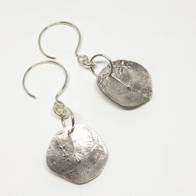 Load image into Gallery viewer, Kanso Disc Earrings - Sterling Silver
